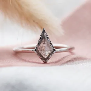 Gold ring with kite salt'n'pepper diamond BILL Thumbnail