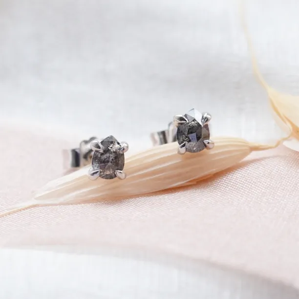 Zlaté minimalistické náušnice s diamanty salt and pepper STELLIE Image