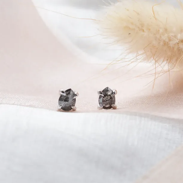 Zlaté minimalistické náušnice s diamanty salt and pepper STELLIE Image