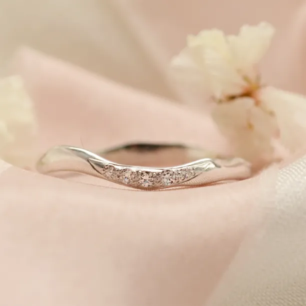 Zlatý nepravidelný prsten s diamanty ISOLA Image