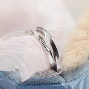 Elegantní snubní prsteny s propletením a diamantem TWIST Thumbnail