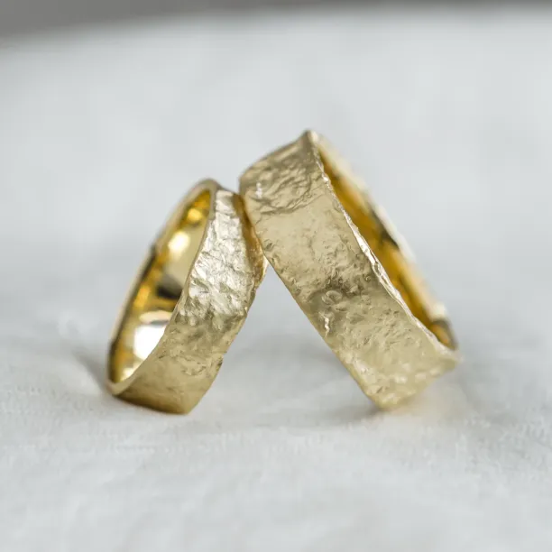 Unusual moon surface wedding bands LUNARIUM Image