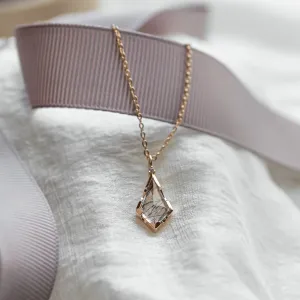 Přívěsek s rutil quartzem a diamantem MATTIAS Thumbnail