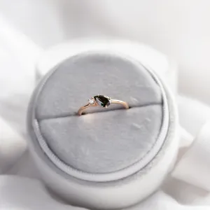 Toi et Moi ring with green lab grown and white diamond DUALITY Thumbnail