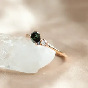 Toi et Moi ring with green lab grown and white diamond DUALITY Thumbnail