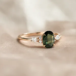 Zásnubní prsten s přírodním zeleným safírem a diamanty ETERNELLE Thumbnail