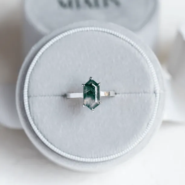 Vintage gold moss agate ring BENEDETTA Image