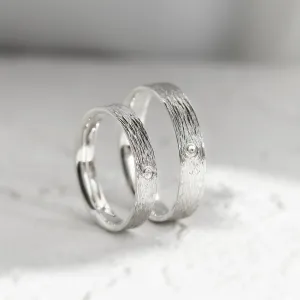 Netradiční snubní prsteny s povrchem stromové kůry a s diamantem DRUID Thumbnail