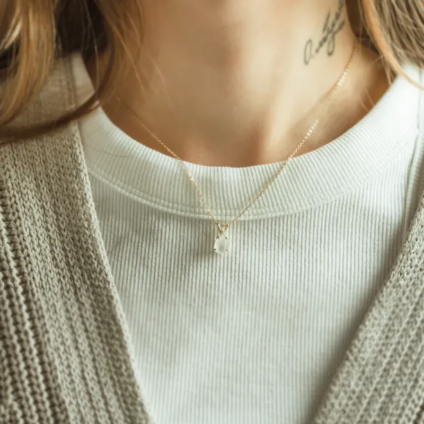 Zlatý náhrdelník s měsíčním kamenem a diamantem LUNA Image