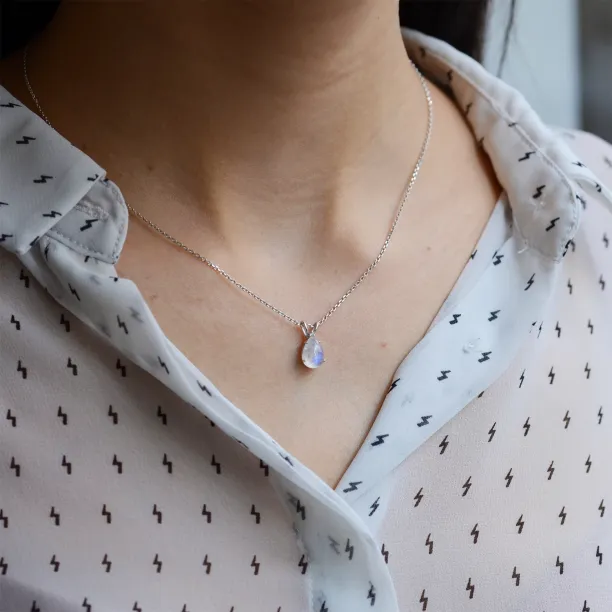 Zlatý náhrdelník s měsíčním kamenem a diamantem LUNA Image