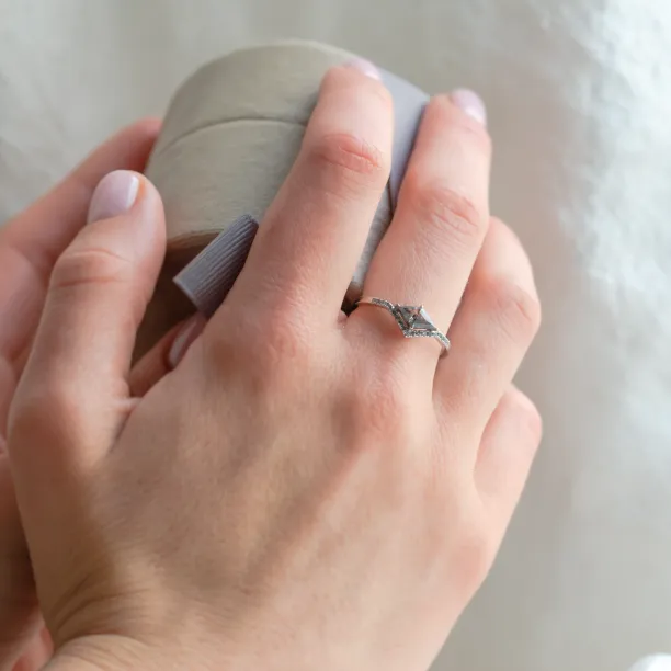 Unusual ring with salt and pepper diamond and side diamonds NICOLE Image