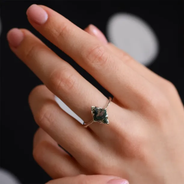 Engagement ring with moss agate GIULIA Image