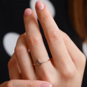 Minimalist kite salt and pepper diamond ring DAKOTA Thumbnail