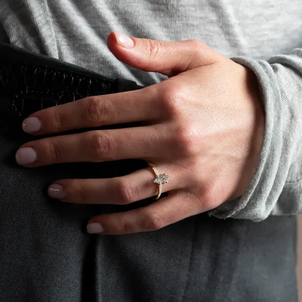 Zlatý prsten s kite rutilovým křišťálem a diamanty ESTER Image