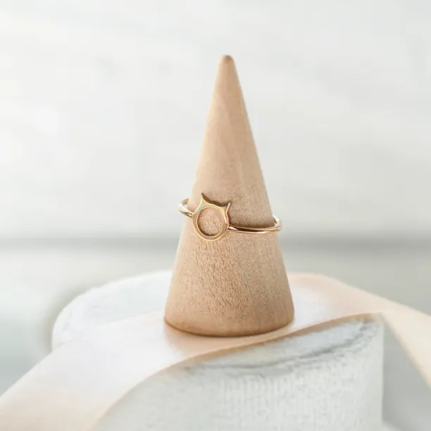 Gold cat head ring KITTY Image