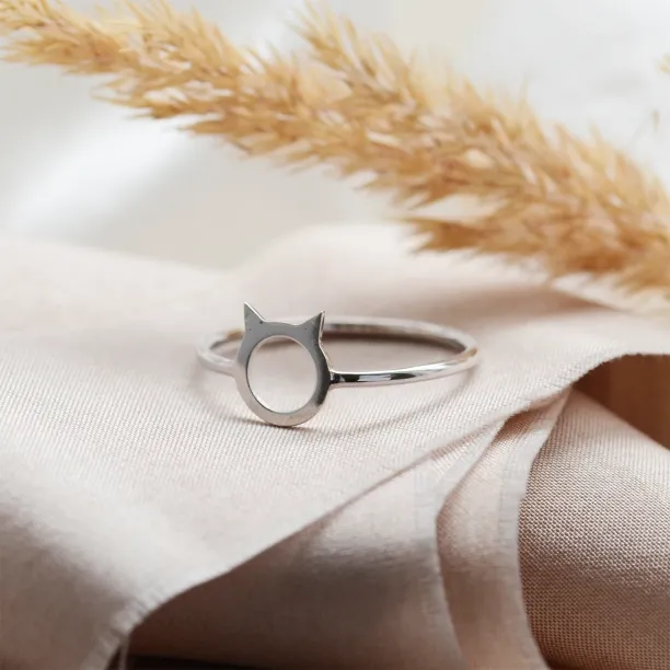 Gold cat head ring KITTY Image