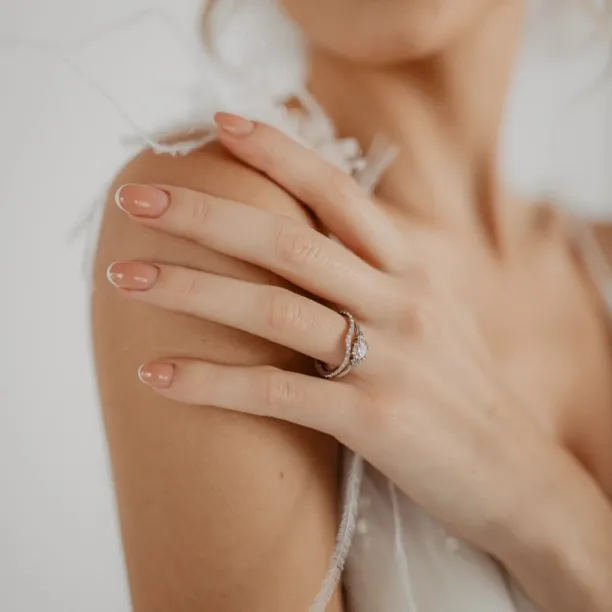 Zlatý zásnubní prsten s diamanty MONYS Image