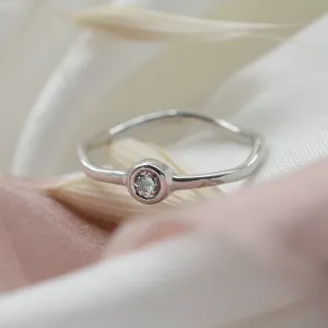 Minimalist curvy engagement ring with diamond NOLLAIG Thumbnail