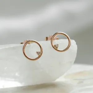 Zlaté karma náušnice s diamanty GARURASANA Thumbnail