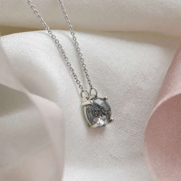 Zlatý náhrdelník s kulatým rutilovým křišťálem MACHA Image