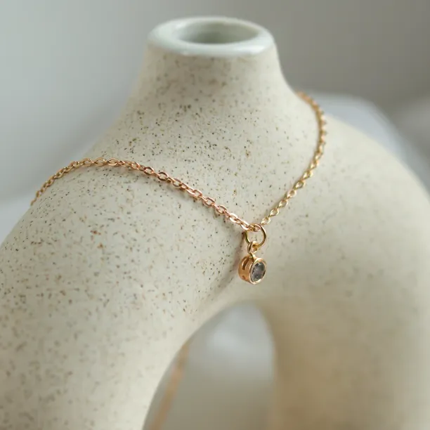 Gold bezel salt´n´pepper diamond pendant ISLEEN Image