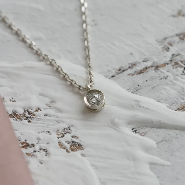 Gold bezel salt´n´pepper diamond pendant ISLEEN Image