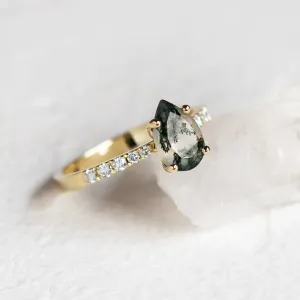 Gold ring with pear moss agate and diamonds EALGA Thumbnail