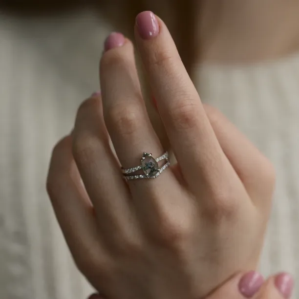 Gold ring with pear moss agate and diamonds EALGA Image
