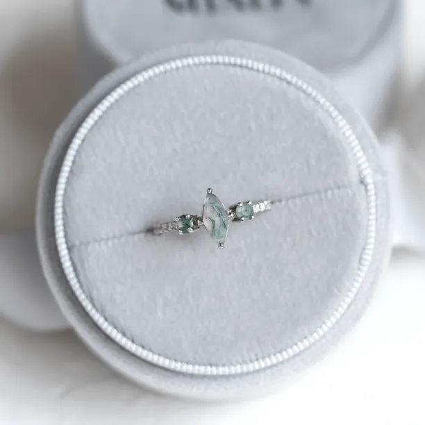 Vintage zlatý prsten s mechovými acháty a diamanty OSCAR Image