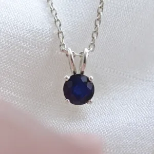 Gold pendant with blue saphire EFEMER