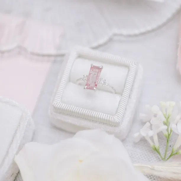 Gold ring with strawberry quartz and diamonds SWEETIE Image