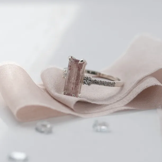Gold ring with strawberry quartz and diamonds SWEETIE Image
