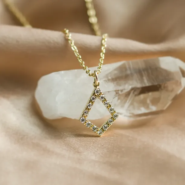 Zlatý náhrdelník s kite přívěskem s laboratorními diamanty HEATHER Image