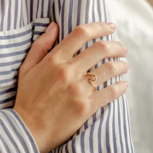 Minimalist gold wave ring WAVE
