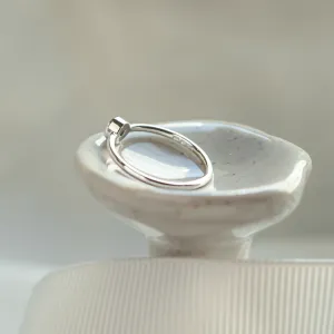 Minimalist engagement ring with salt and pepper diamond AINE Thumbnail