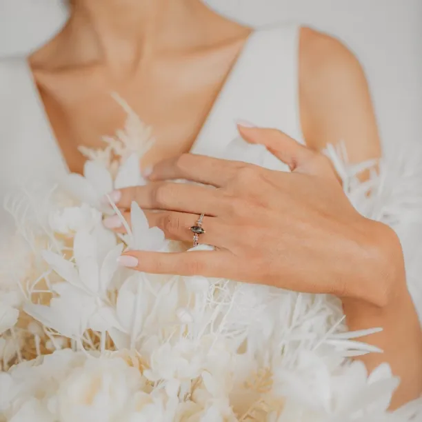 Vintage gold ring with marquise salt and pepper diamonds ROISIN Image