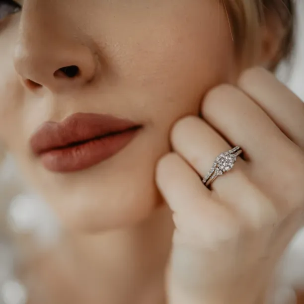 Zlatý eternity prsten s diamanty Tiernan Image