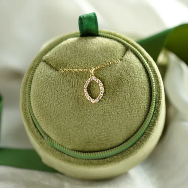 Zlatý náhrdelník s lab-grown diamantovým přívěskem HAILEY Image