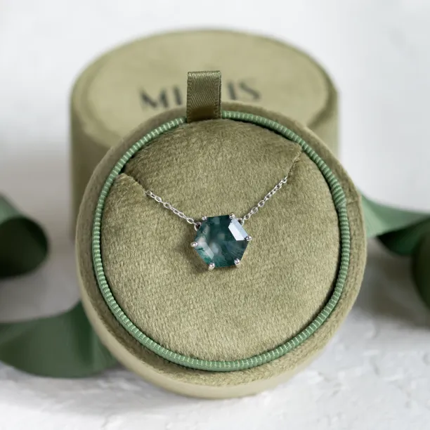 Gold pendant with hexagon moss agate ALISI Image