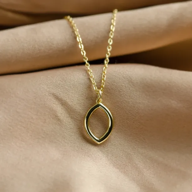 Minimalistický zlatý náhrdelník s přívěskem ve tvaru markýz HILARY Image