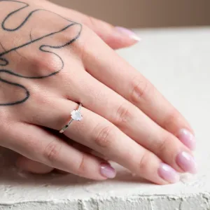 Zlatý prsten s měsíčním kamenem a diamanty ROXANE Thumbnail