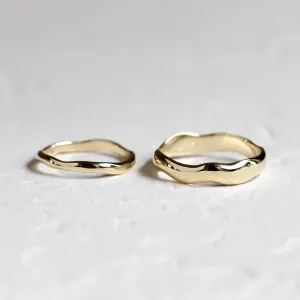 Irregular atypical wedding rings made of gold LUANA Thumbnail