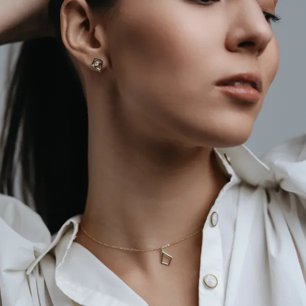 Minimalistický náhrdelník s přívěskem v kite tvaru CLAUDIA Image