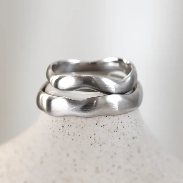 Atypical wedding rings LUAMA Image