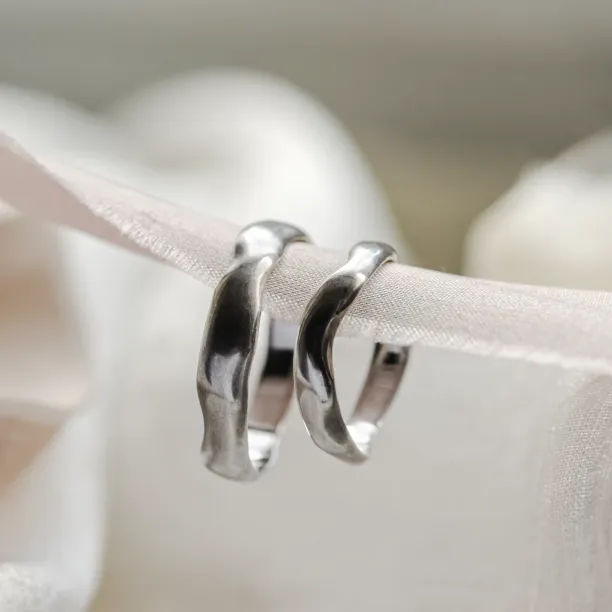 Atypical wedding rings LUAMA Image