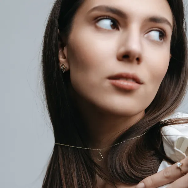 Minimalistický náhrdelník s přívěskem v kite tvaru CLAUDIA Image