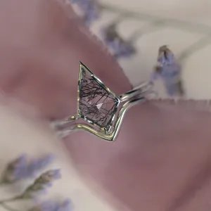 Gold ring set with quartz BUNO Thumbnail