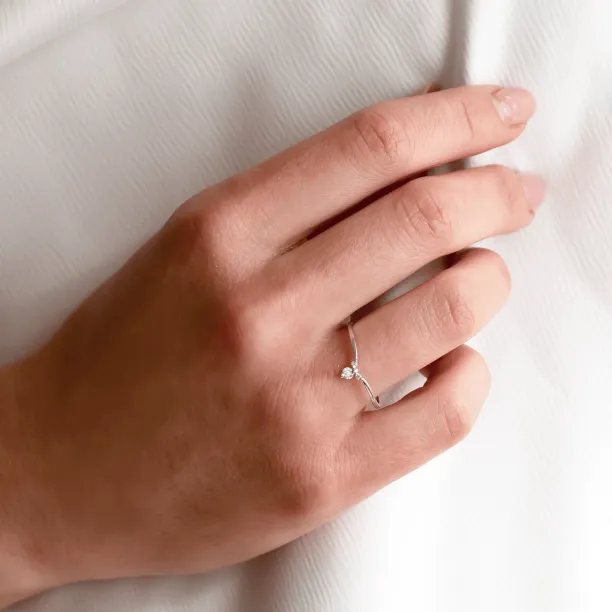 Jemný zlatý prsten s diamanty JANIZ Image