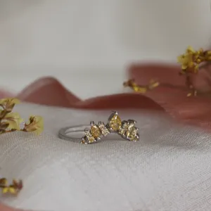 Zlatý prsten s fancy žlutými diamanty FIERIA Thumbnail