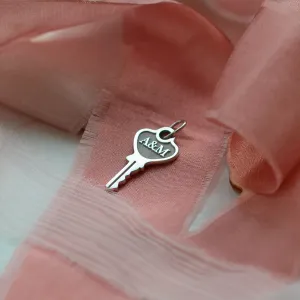 Silver key pendant HANU Thumbnail